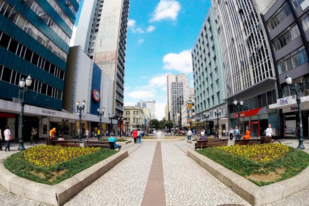 Porque Curitiba é a capital do Paraná?